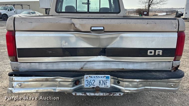 image for item FO3526 1992 Ford F150 Ext. Cab pickup truck