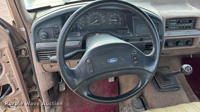 image for item FO3526 1992 Ford F150 Ext. Cab pickup truck