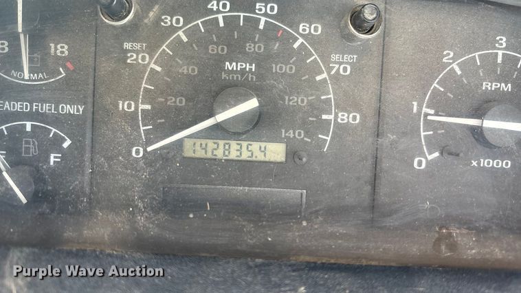 image for item FO3526 1992 Ford F150 Ext. Cab pickup truck