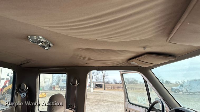 image for item FO3526 1992 Ford F150 Ext. Cab pickup truck