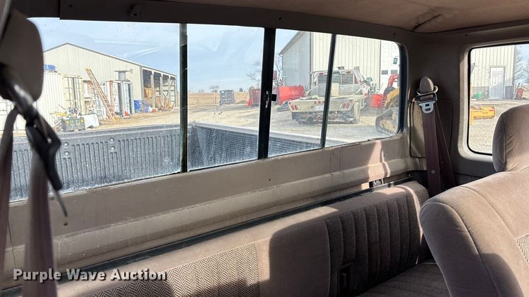 image for item FO3526 1992 Ford F150 Ext. Cab pickup truck