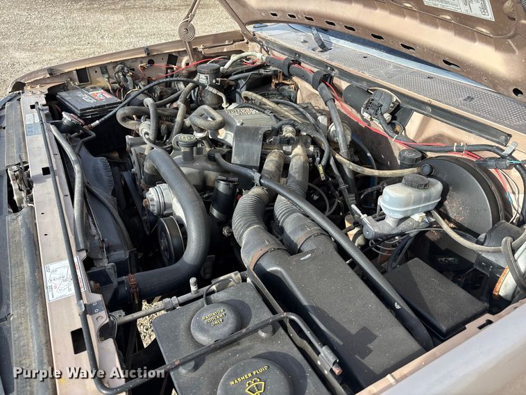 image for item FO3526 1992 Ford F150 Ext. Cab pickup truck