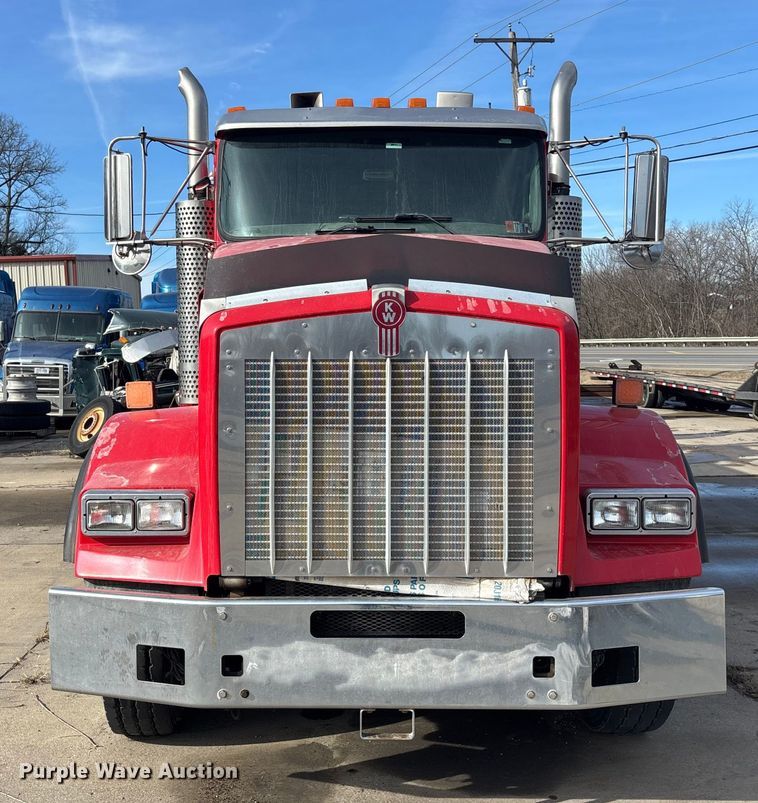 image for item FO3527 2007 Kenworth T800 vacuum truck 