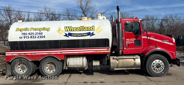 image for item FO3527 2007 Kenworth T800 vacuum truck 