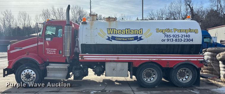 image for item FO3527 2007 Kenworth T800 vacuum truck 