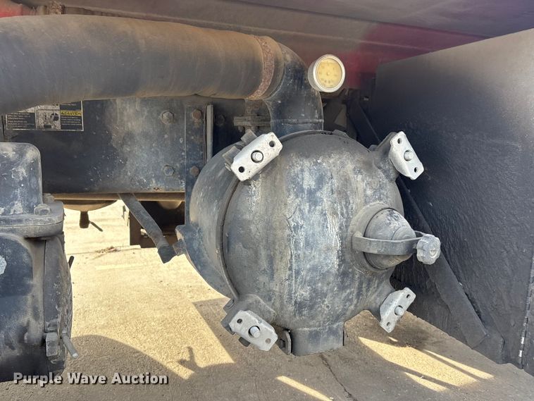 image for item FO3527 2007 Kenworth T800 vacuum truck 