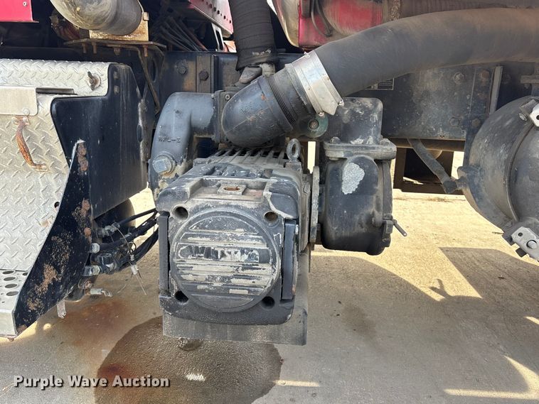 image for item FO3527 2007 Kenworth T800 vacuum truck 