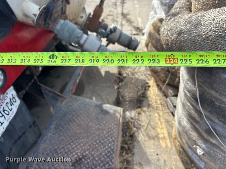 image for item FO3527 2007 Kenworth T800 vacuum truck 