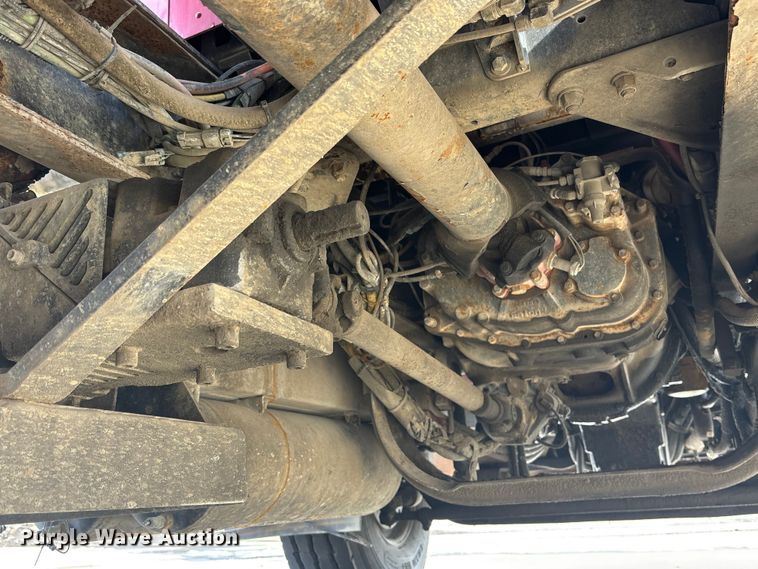 image for item FO3527 2007 Kenworth T800 vacuum truck 