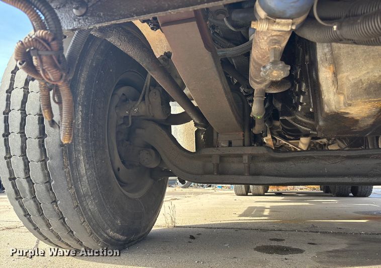 image for item FO3527 2007 Kenworth T800 vacuum truck 