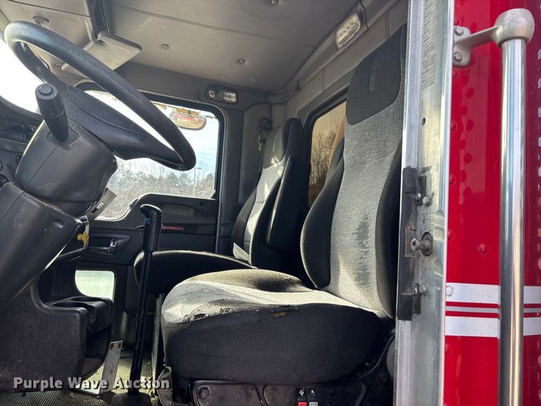 image for item FO3527 2007 Kenworth T800 vacuum truck 