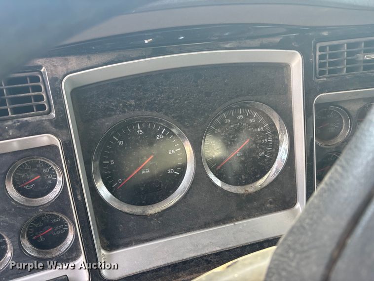 image for item FO3527 2007 Kenworth T800 vacuum truck 