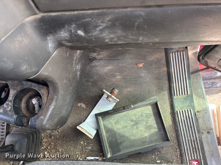 image for item FO3527 2007 Kenworth T800 vacuum truck 