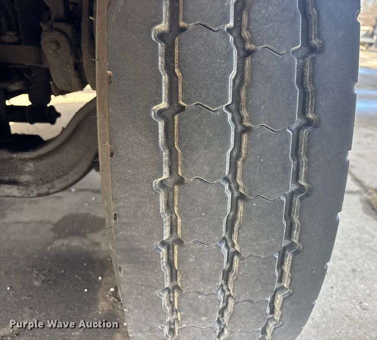 image for item FO3527 2007 Kenworth T800 vacuum truck 