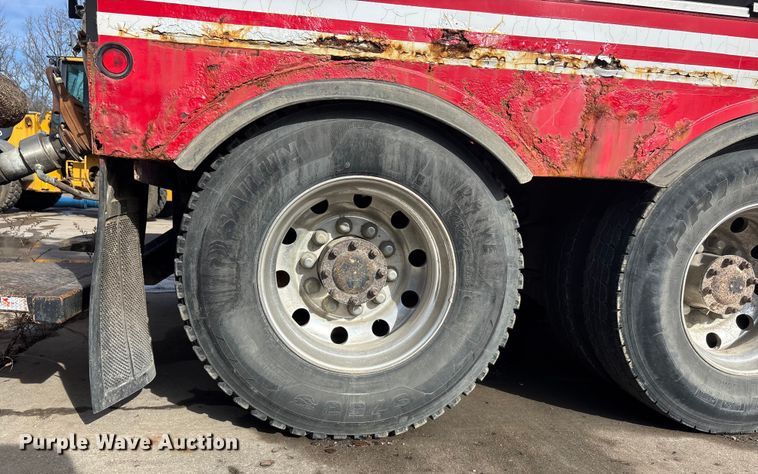 image for item FO3527 2007 Kenworth T800 vacuum truck 