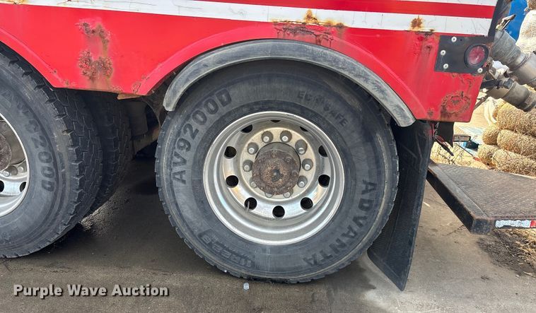 image for item FO3527 2007 Kenworth T800 vacuum truck 