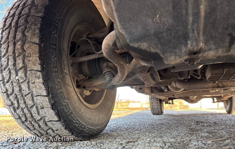 image for item FO3543 2001 GMC Sonoma Ext. Cab pickup truck