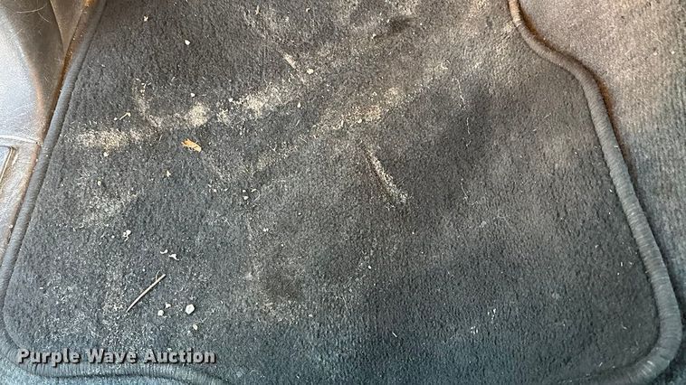 image for item FO3543 2001 GMC Sonoma Ext. Cab pickup truck