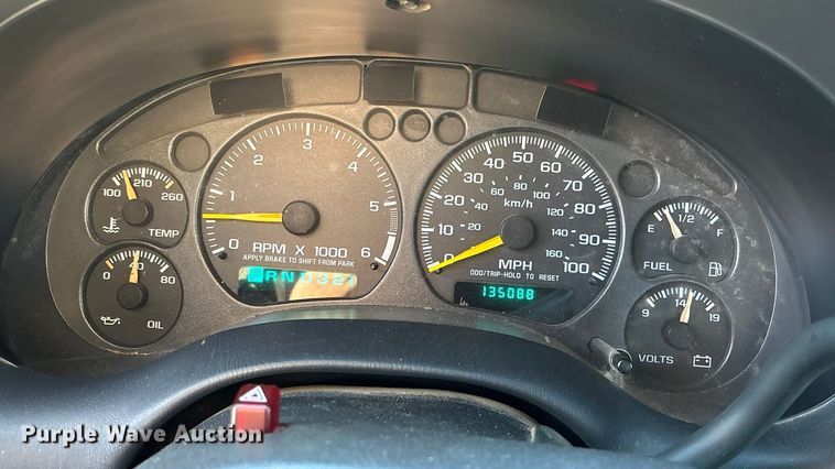 image for item FO3543 2001 GMC Sonoma Ext. Cab pickup truck