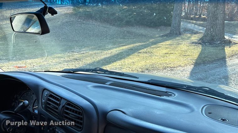 image for item FO3543 2001 GMC Sonoma Ext. Cab pickup truck