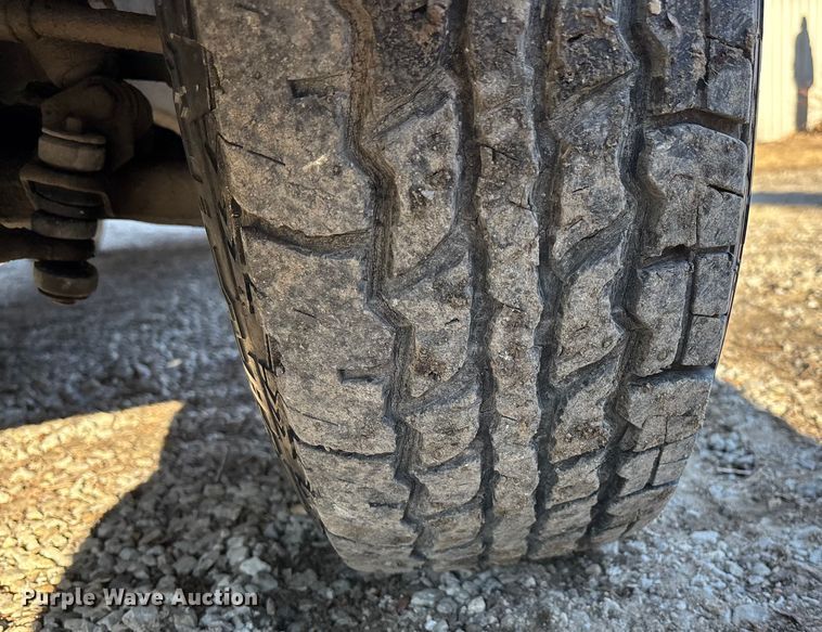 image for item FO3543 2001 GMC Sonoma Ext. Cab pickup truck