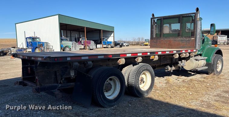 image for item FO3555 2005 Kenworth W900 flatbed truck