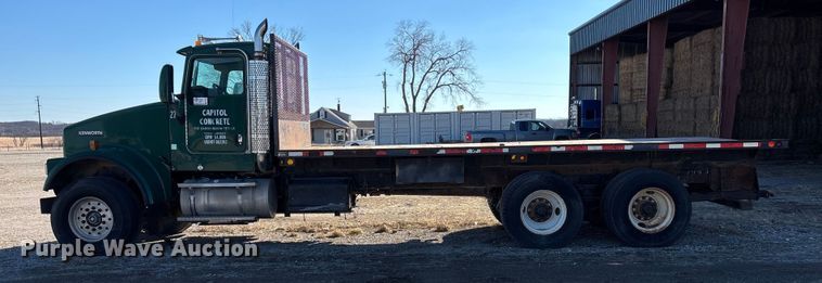 image for item FO3555 2005 Kenworth W900 flatbed truck