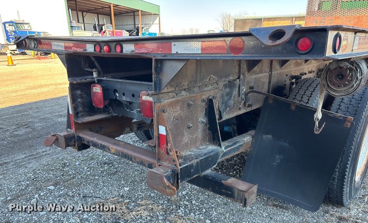 image for item FO3555 2005 Kenworth W900 flatbed truck