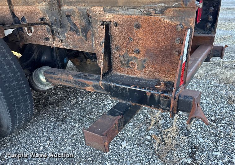 image for item FO3555 2005 Kenworth W900 flatbed truck