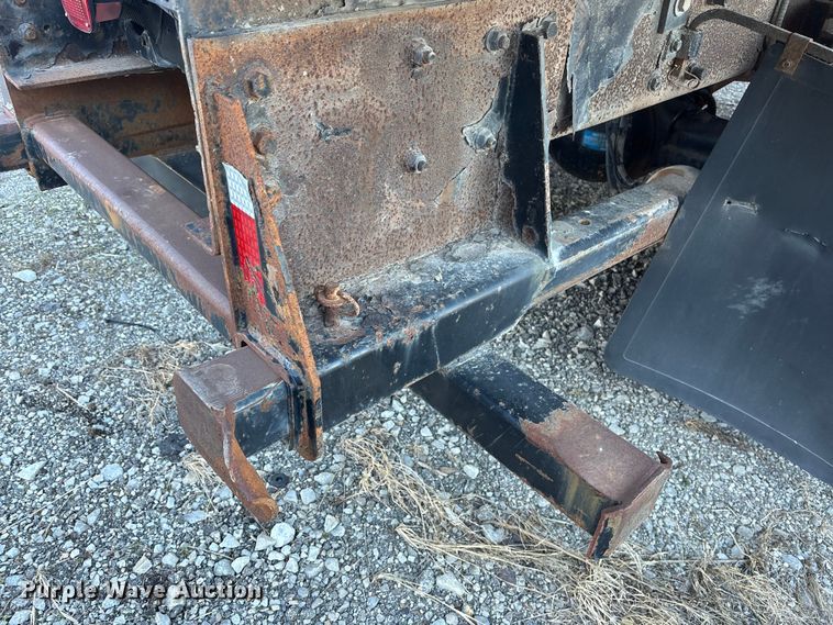 image for item FO3555 2005 Kenworth W900 flatbed truck