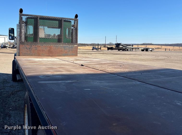 image for item FO3555 2005 Kenworth W900 flatbed truck