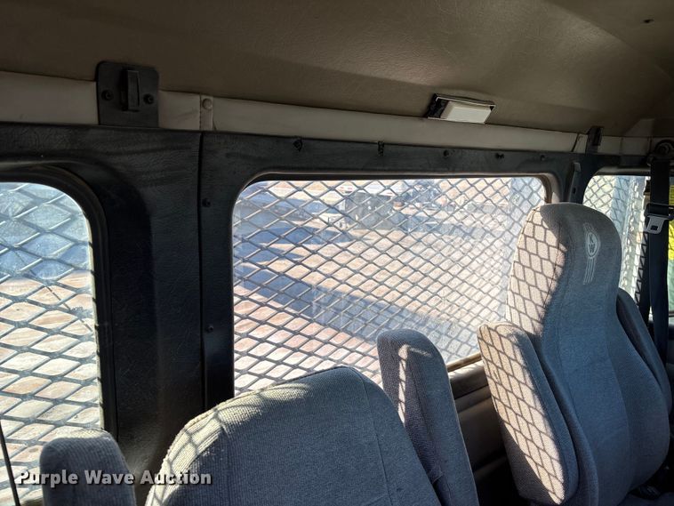 image for item FO3555 2005 Kenworth W900 flatbed truck