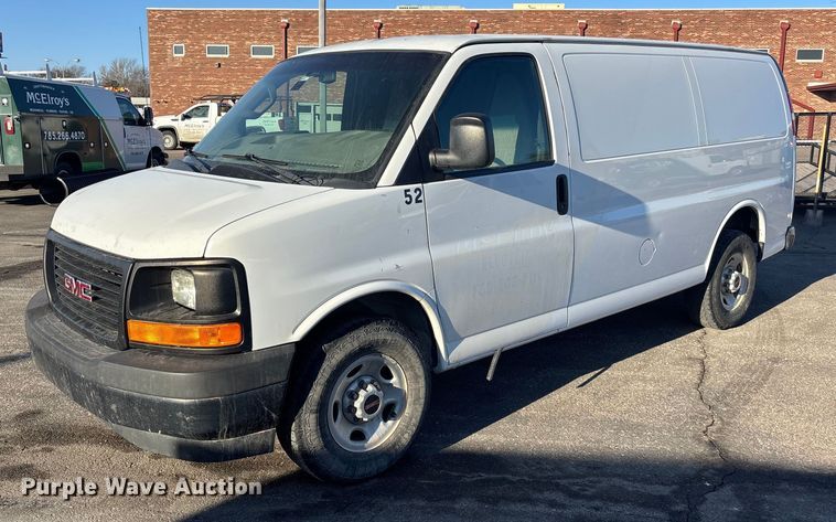 image for item FO3568 2017 GMC Savana 2500 Van