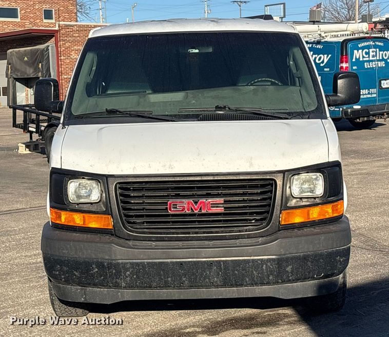 image for item FO3568 2017 GMC Savana 2500 Van