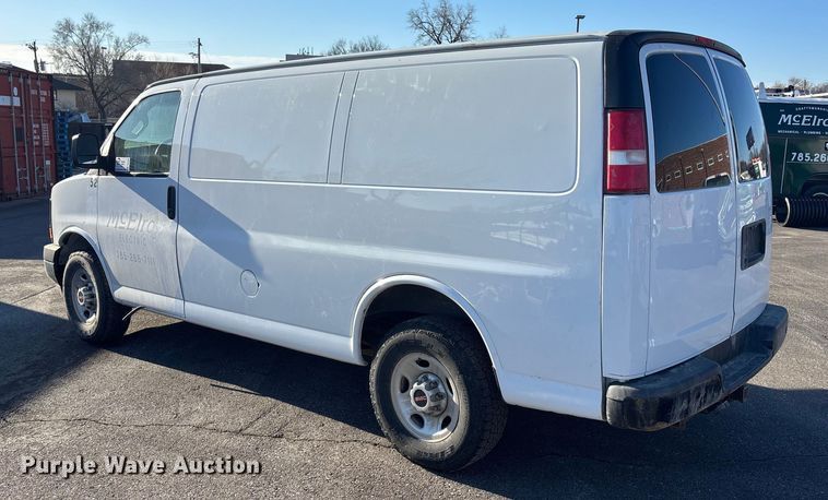 image for item FO3568 2017 GMC Savana 2500 Van
