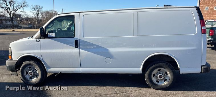 image for item FO3568 2017 GMC Savana 2500 Van