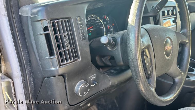 image for item FO3568 2017 GMC Savana 2500 Van