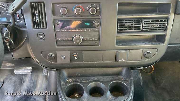 image for item FO3568 2017 GMC Savana 2500 Van