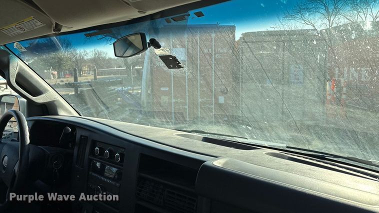 image for item FO3568 2017 GMC Savana 2500 Van