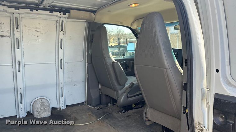 image for item FO3568 2017 GMC Savana 2500 Van