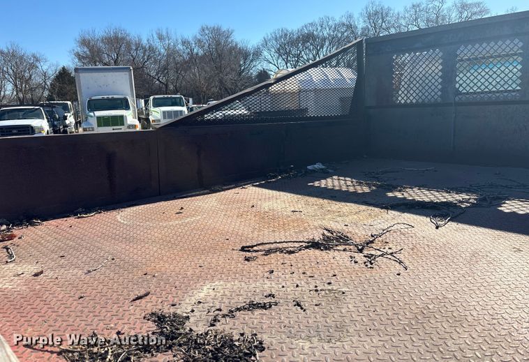 image for item FO3569 1999 Isuzu NPR dump flatbed truck