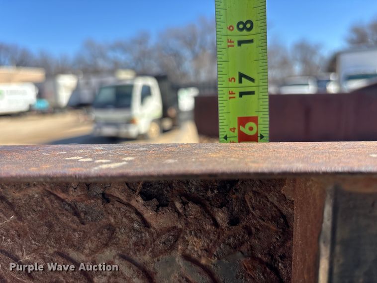 image for item FO3569 1999 Isuzu NPR dump flatbed truck