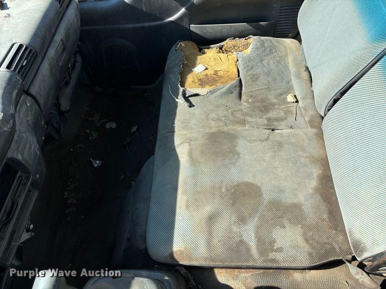 image for item FO3569 1999 Isuzu NPR dump flatbed truck