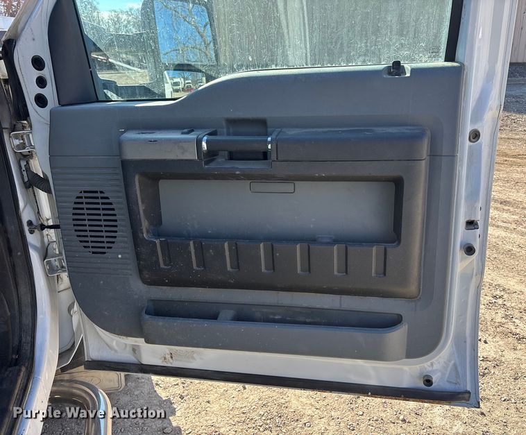 image for item FO3570 2014 Ford F450 dump flatbed truck