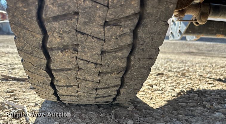 image for item FO3570 2014 Ford F450 dump flatbed truck