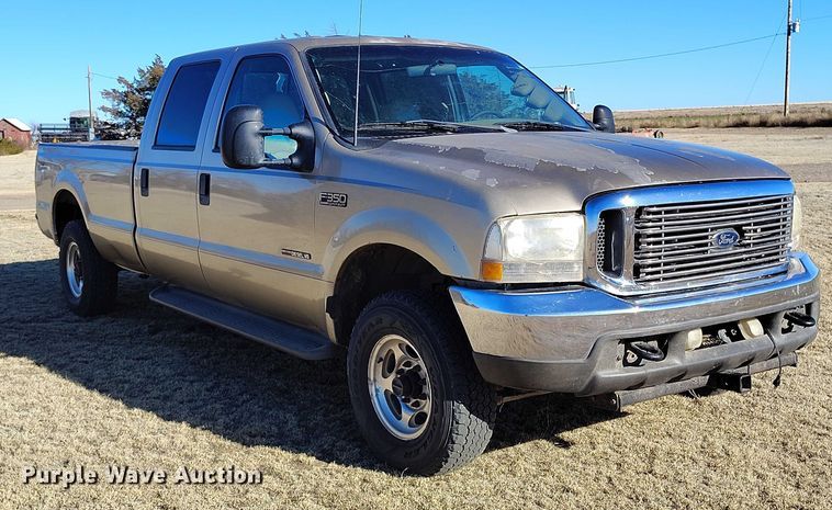 image for item IH9448 2000 Ford F350 Super Duty Crew Cab pickup truck