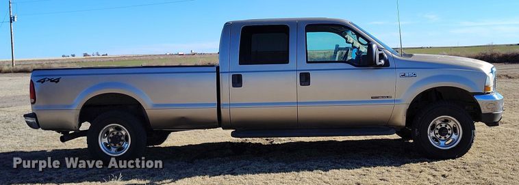 image for item IH9448 2000 Ford F350 Super Duty Crew Cab pickup truck