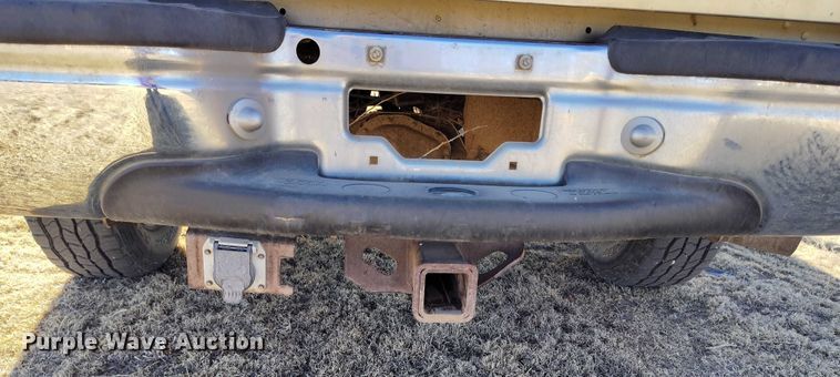 image for item IH9448 2000 Ford F350 Super Duty Crew Cab pickup truck