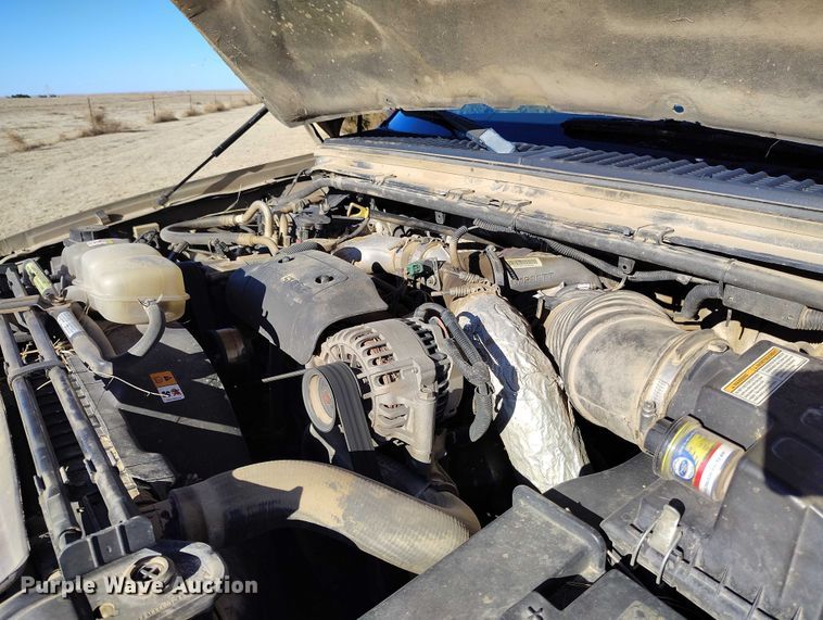 image for item IH9448 2000 Ford F350 Super Duty Crew Cab pickup truck