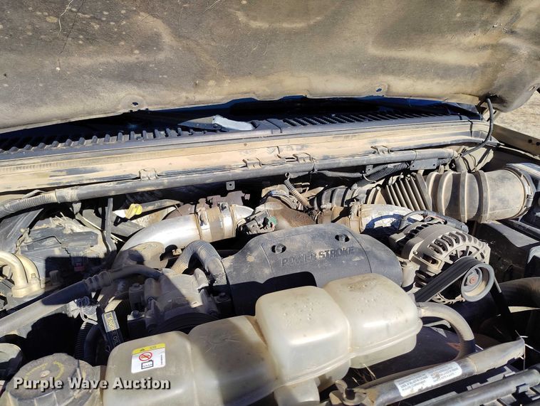 image for item IH9448 2000 Ford F350 Super Duty Crew Cab pickup truck